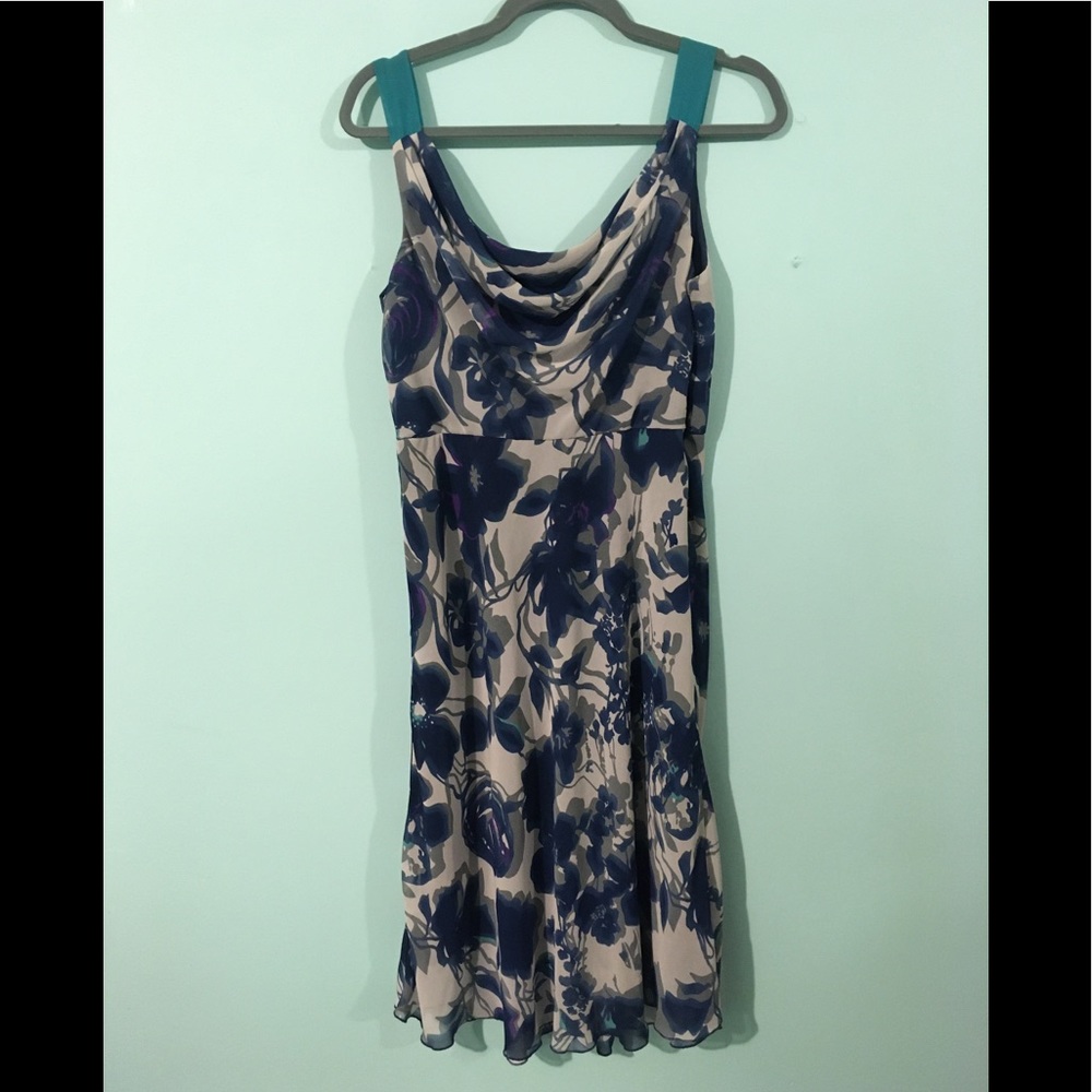 Sleeveless floral dress